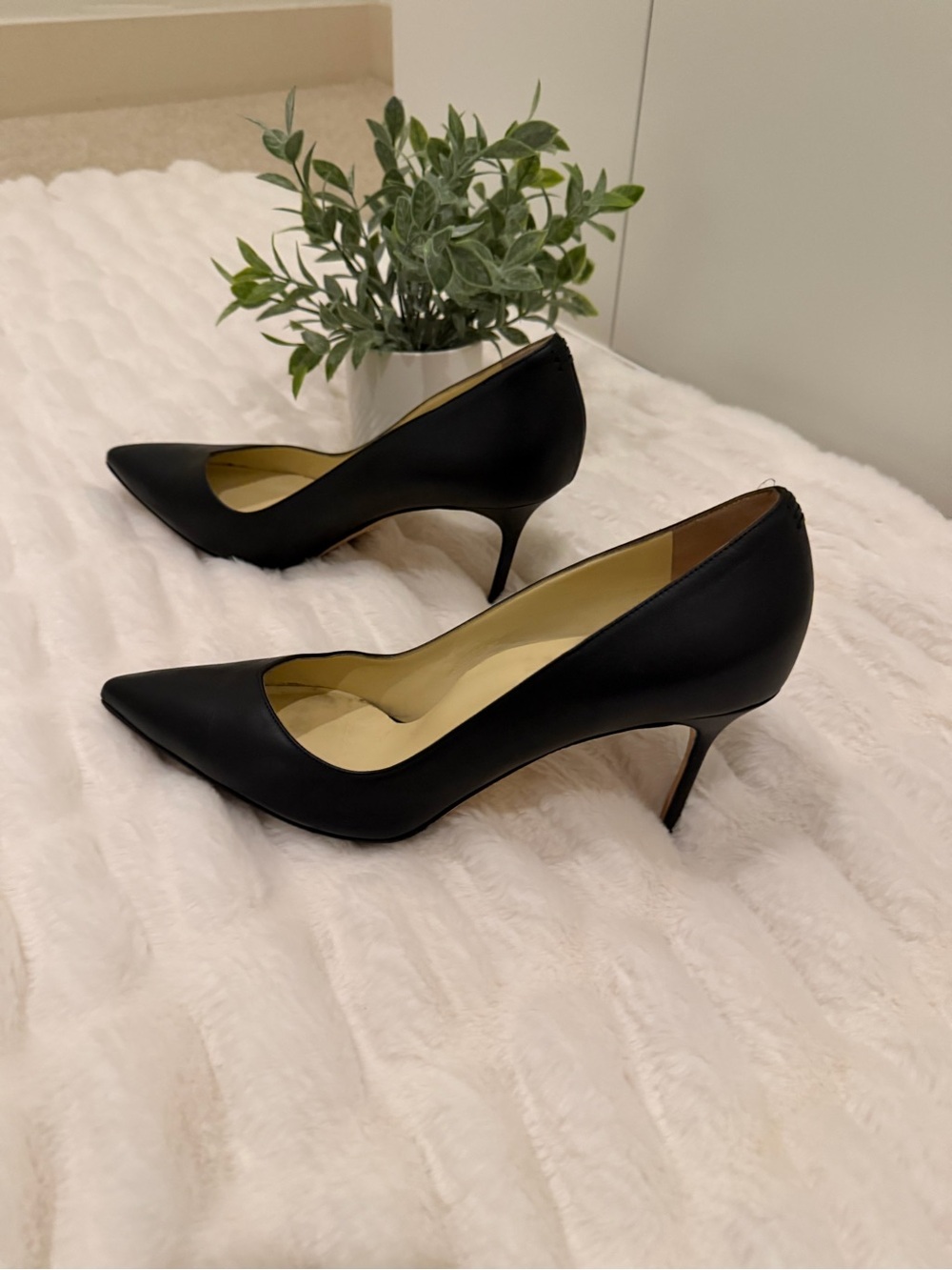 Sarah Flint Black Pointed-Toe Perfect Pump 42
